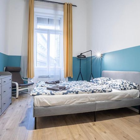 4-Bedroom Comfort Apartment In The Citycenter F38 Будапешт Экстерьер фото