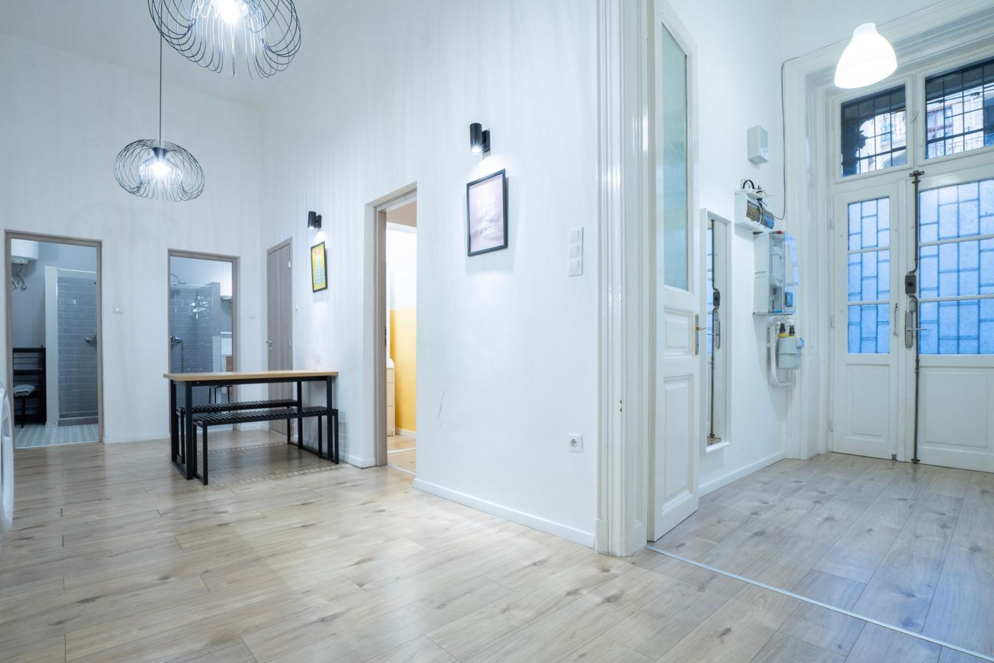 4-Bedroom Comfort Apartment In The Citycenter F38 Будапешт Экстерьер фото